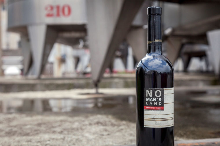 No mans land Damianitza Winery
